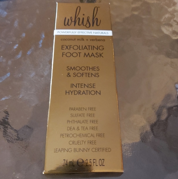 SEALED Whish Exfoliating Foot Mask - Picture 3 of 3